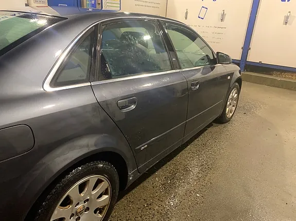 Audi A4 2002 photo 3