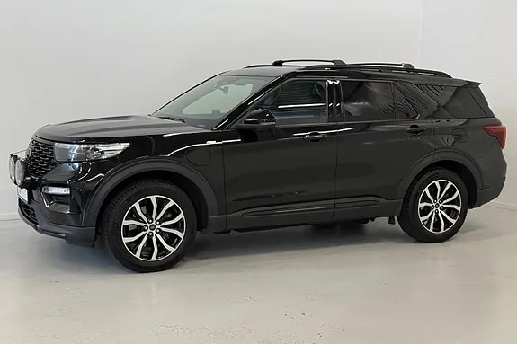 Ford Explorer 2022 photo 2