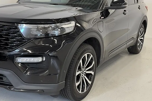 Ford Explorer 2022 photo 3