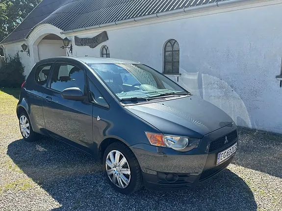 Mitsubishi Colt 2009 photo 2