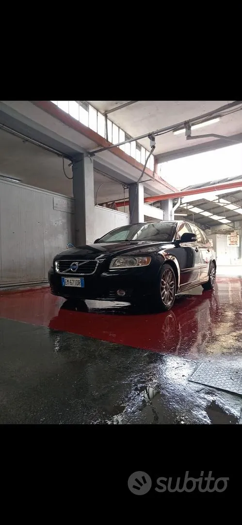 Volvo V50 2012 photo 2