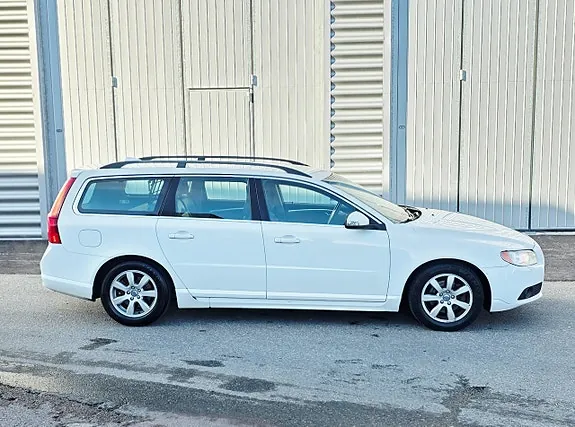Volvo V70 2011 photo 3