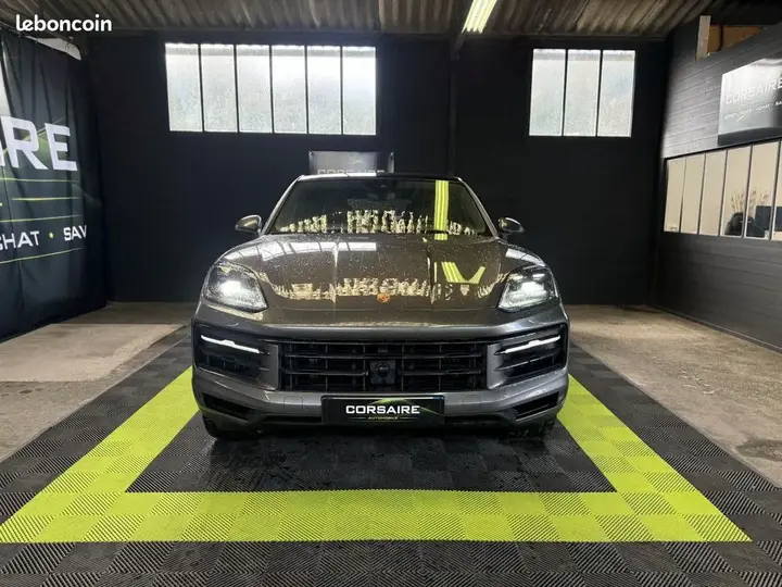 Porsche Cayenne 2024 photo 2