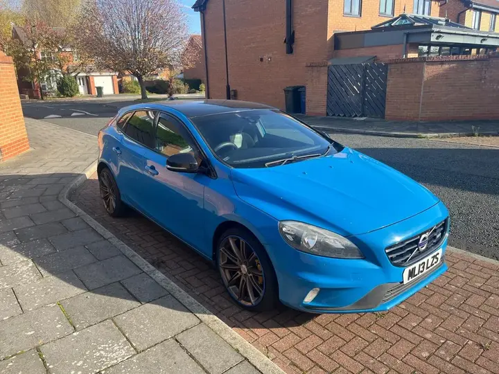 Volvo V40