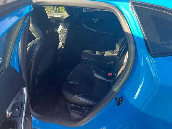 Volvo V40 2013 photo 4