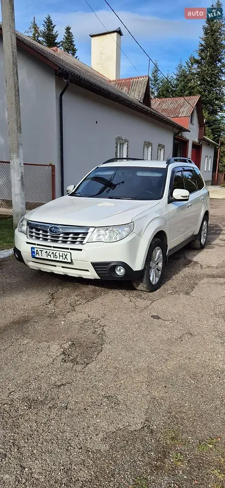 Subaru Forester 2011 photo 2
