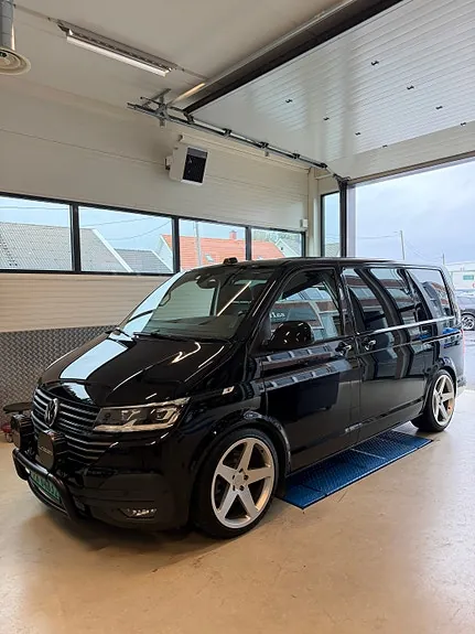 Volkswagen Transporter 2022 photo 2