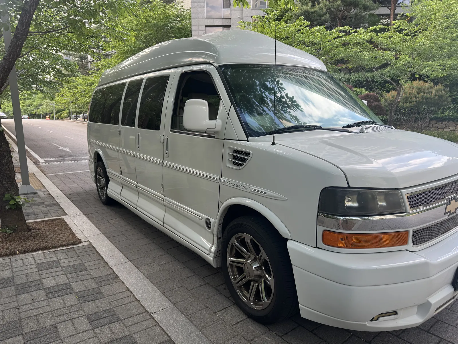Chevrolet Express Van