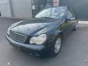 Mercedes-Benz C200
