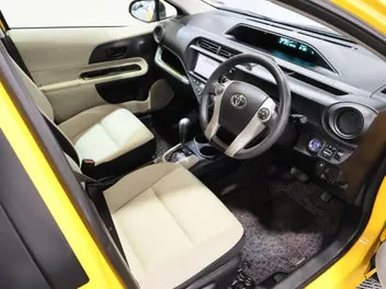Toyota Aqua 2013 photo 4