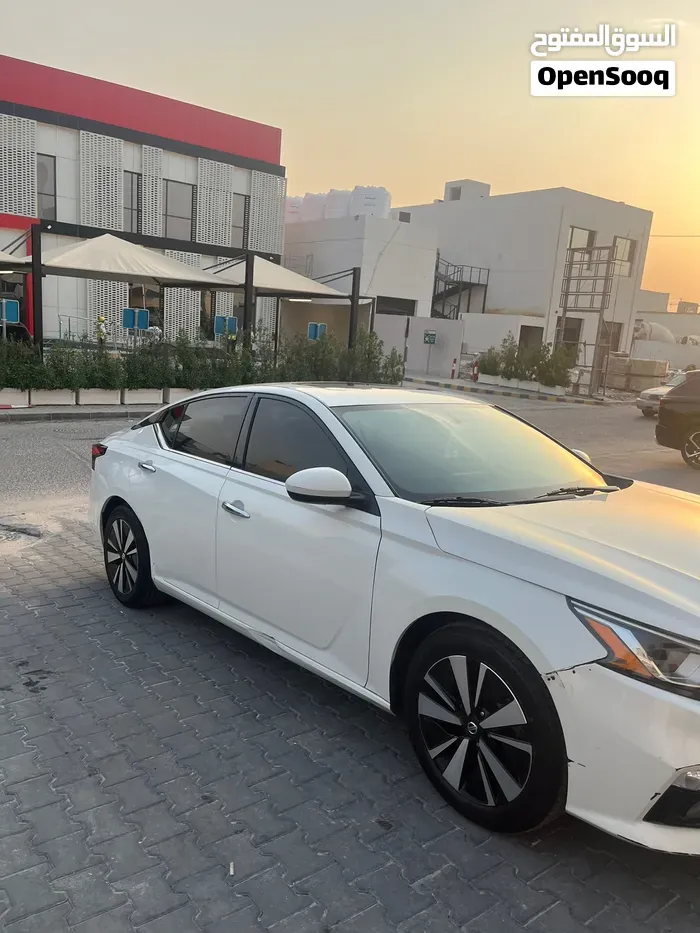 Nissan Altima 2021 photo 2