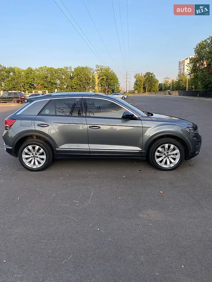 Volkswagen T-Roc 2020 photo 3