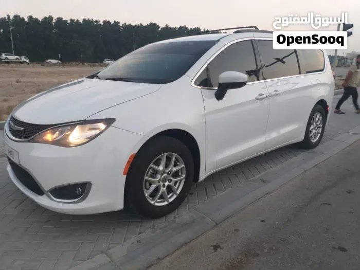 Chrysler Voyager 2021 photo 3