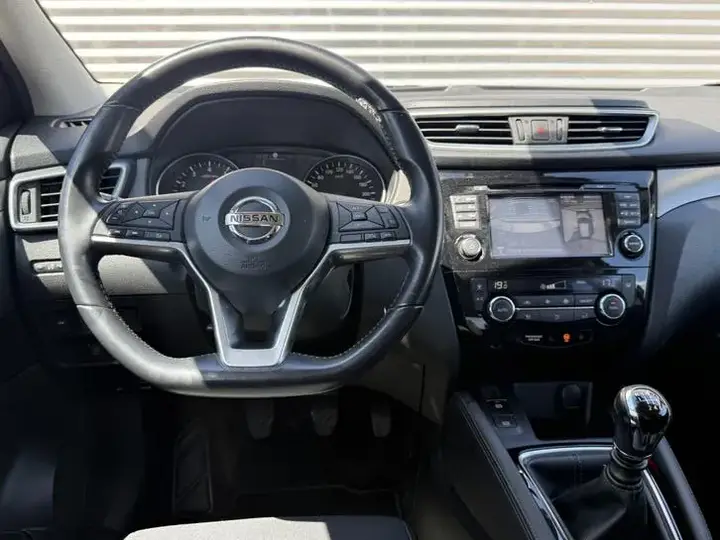 Nissan Qashqai 2017 photo 2