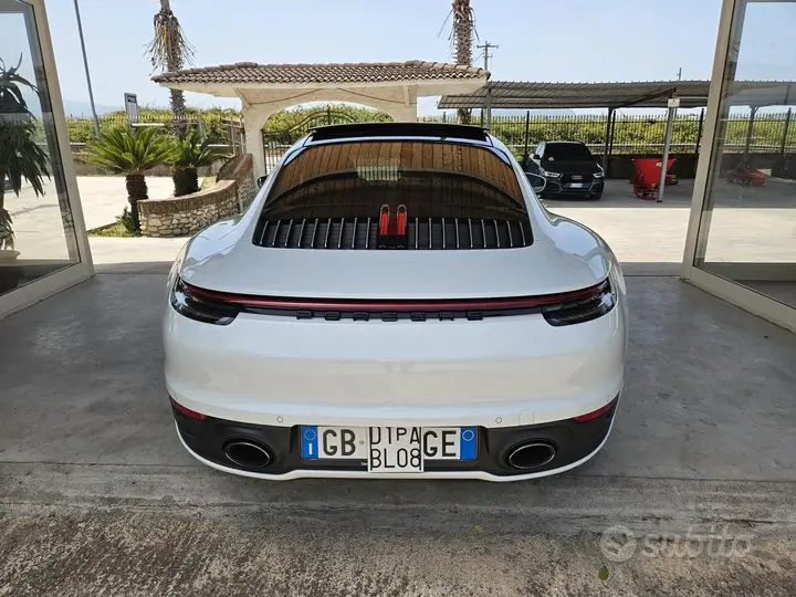 Porsche 911 2020 photo 5