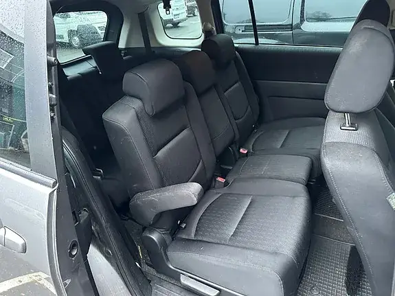 Mazda 5 2010 photo 5