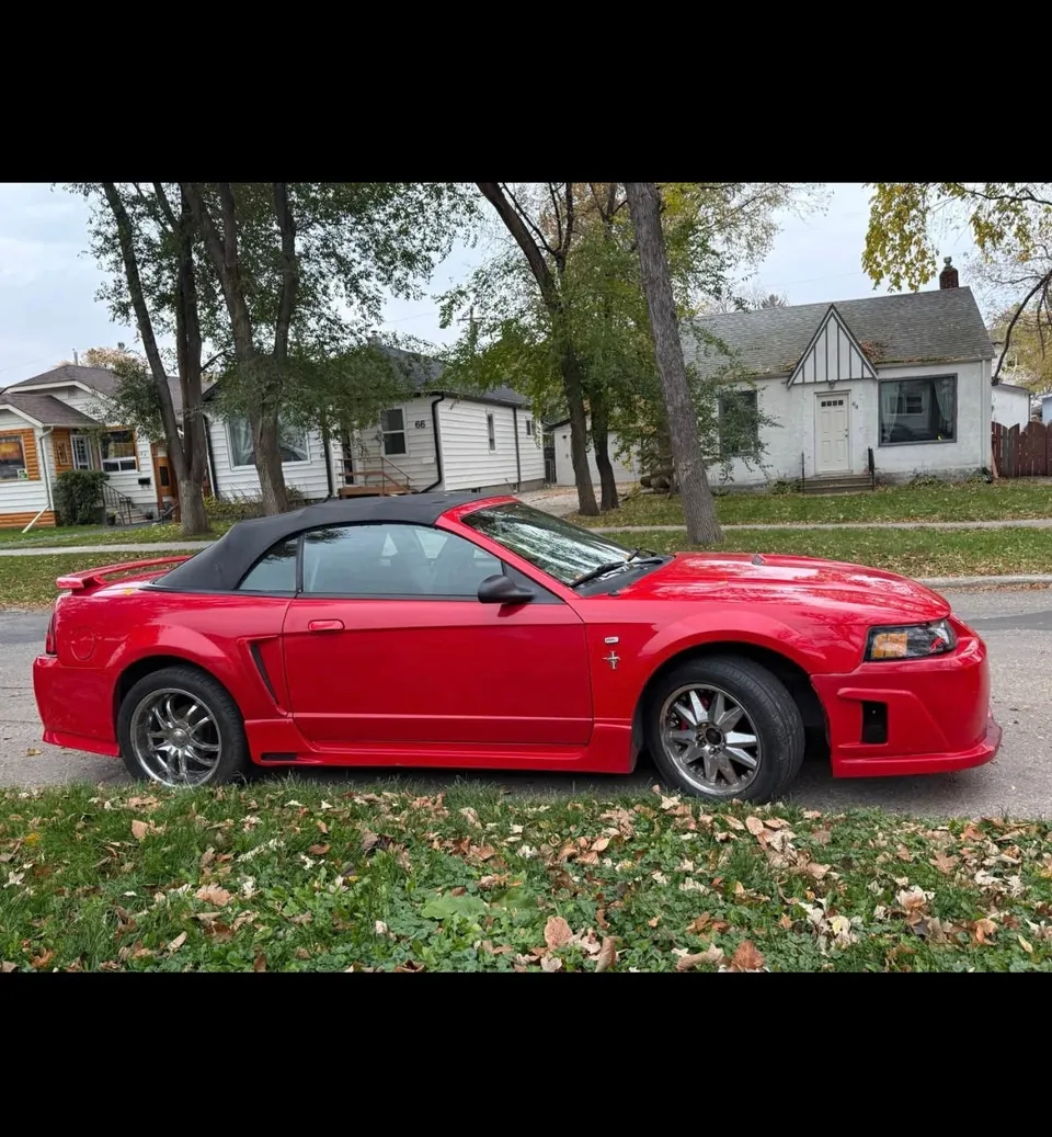 Ford Mustang 2002 photo 2