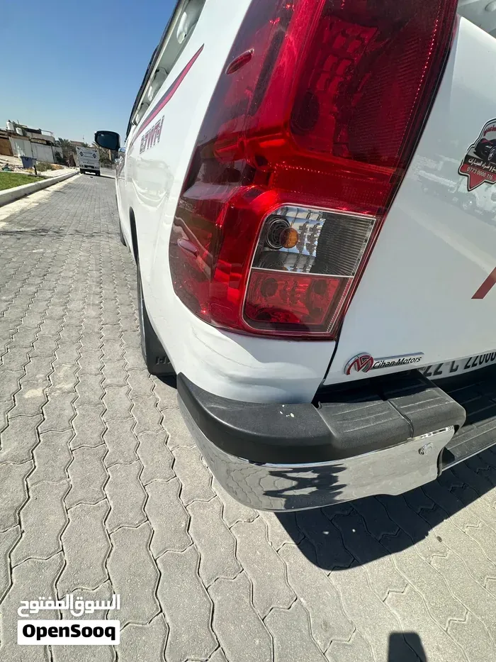 Toyota Hilux 2025 photo 3