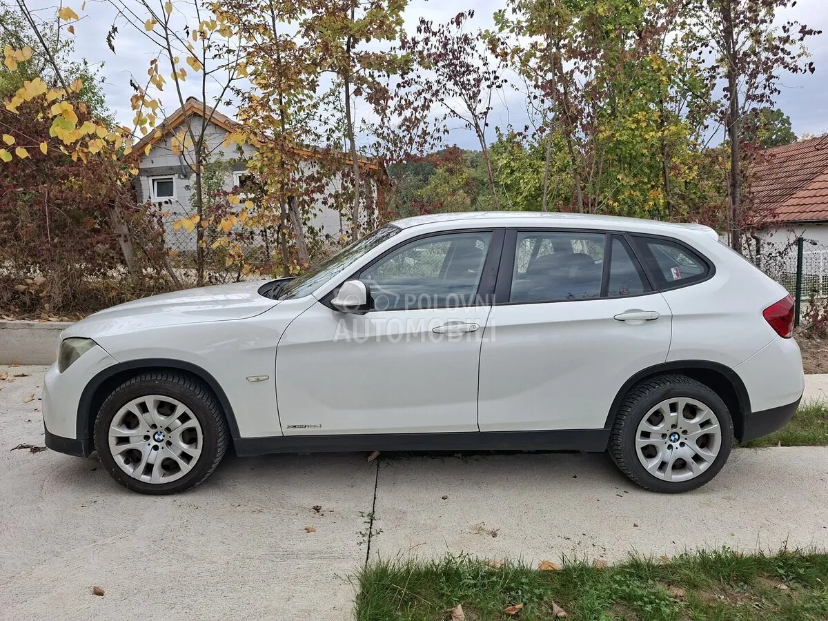 BMW X1 2012 photo 2
