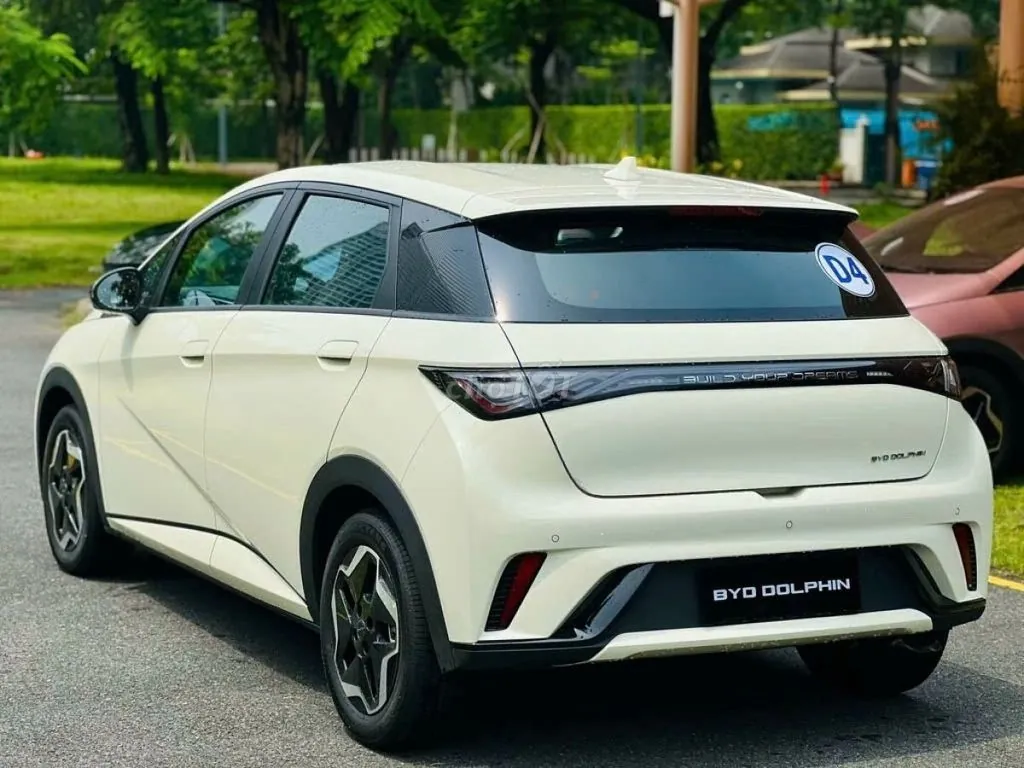 BYD Dolphin 2026 photo 5