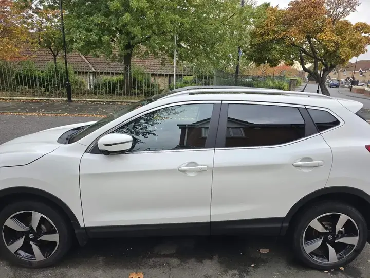 Nissan Qashqai 2015 photo 2