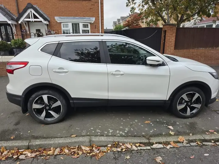 Nissan Qashqai 2015 photo 4