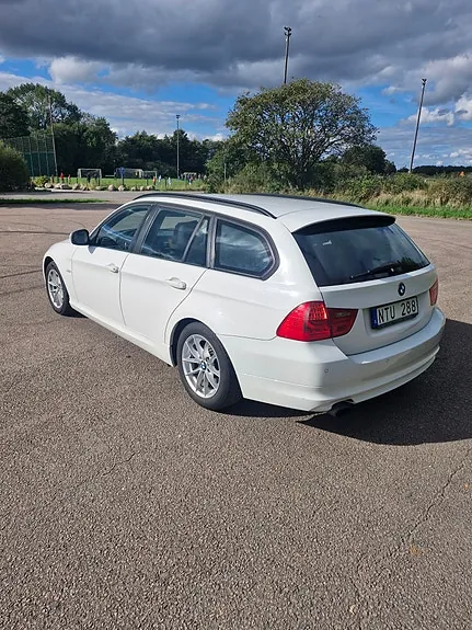 BMW 316I 2012 photo 4