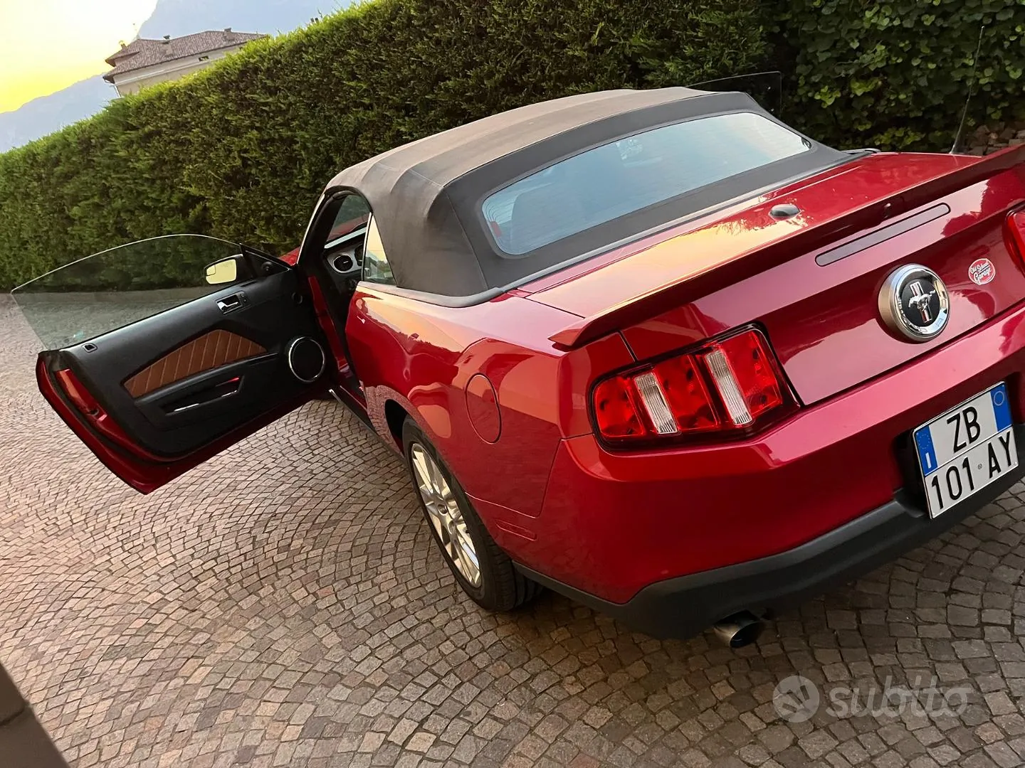 Ford Mustang 2012 photo 4