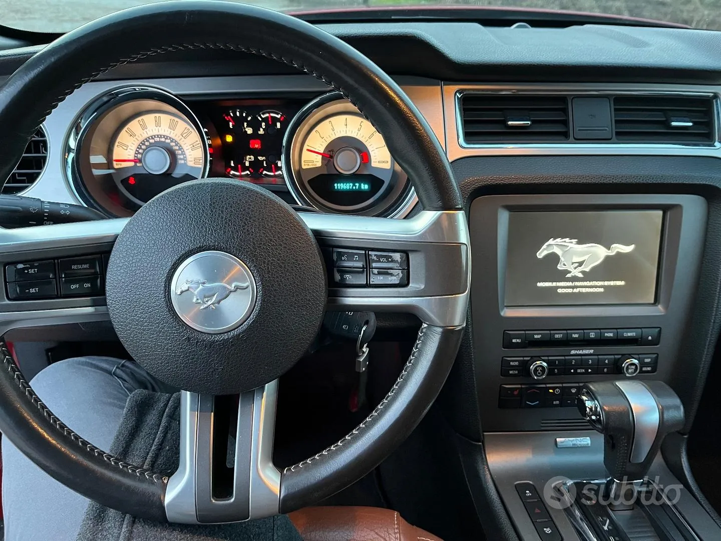 Ford Mustang 2012 photo 3