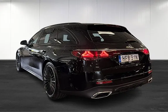 Mercedes-Benz E300 2026 photo 4