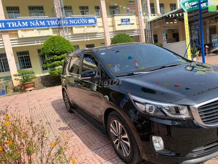 Kia Grand Sedona