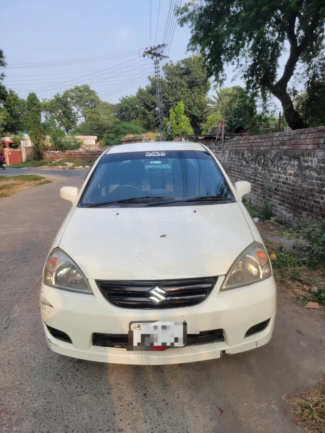 Suzuki Liana