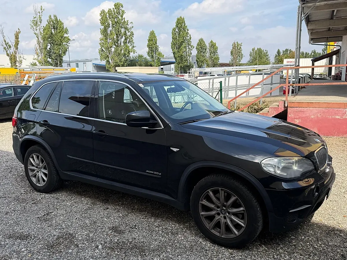 BMW X5 2012 photo 2