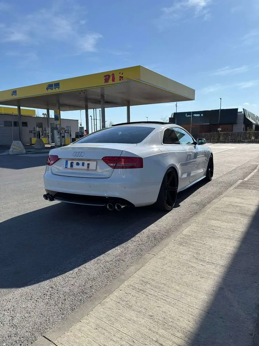 Audi A5 2011 photo 3