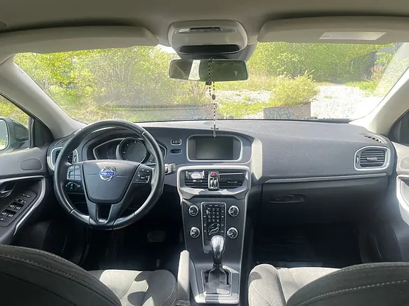 Volvo V40 2014 photo 2