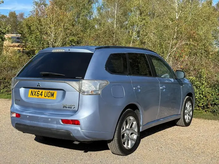 Mitsubishi Outlander 2014 photo 5