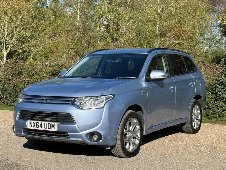 Mitsubishi Outlander 2014 photo 2