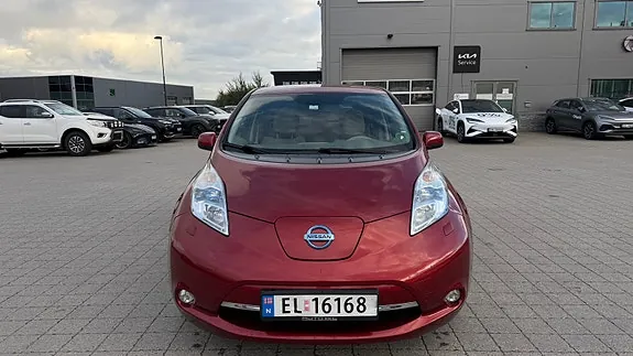 Nissan Leaf 2012 photo 2