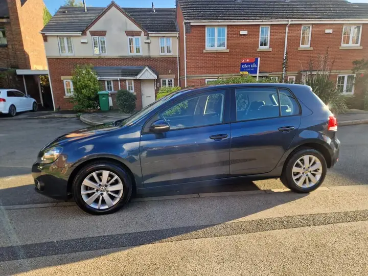 Volkswagen Golf 2011 photo 3