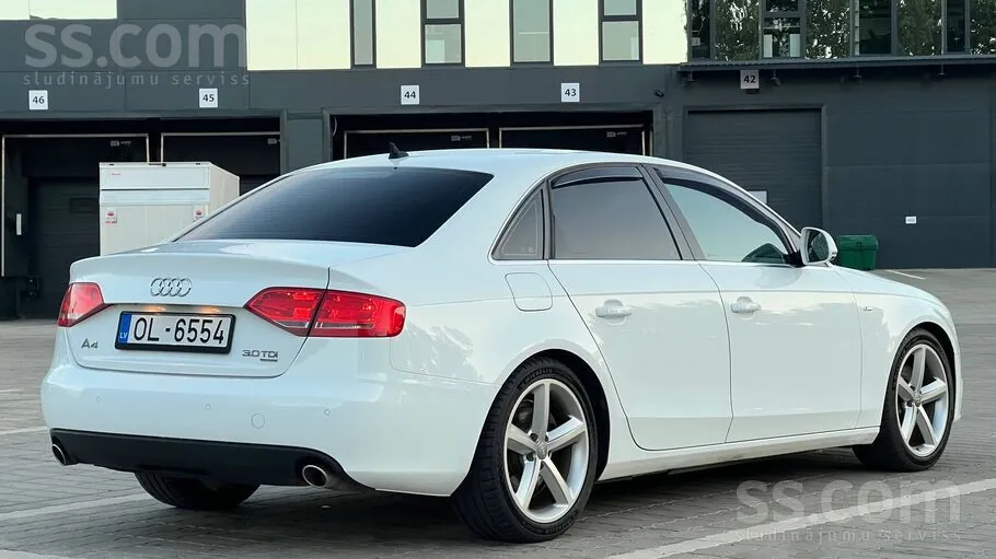 Audi A4 2008 photo 4