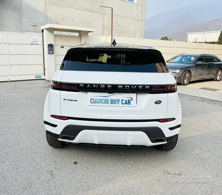 Land Rover Range Rover Evoque 2022 photo 4