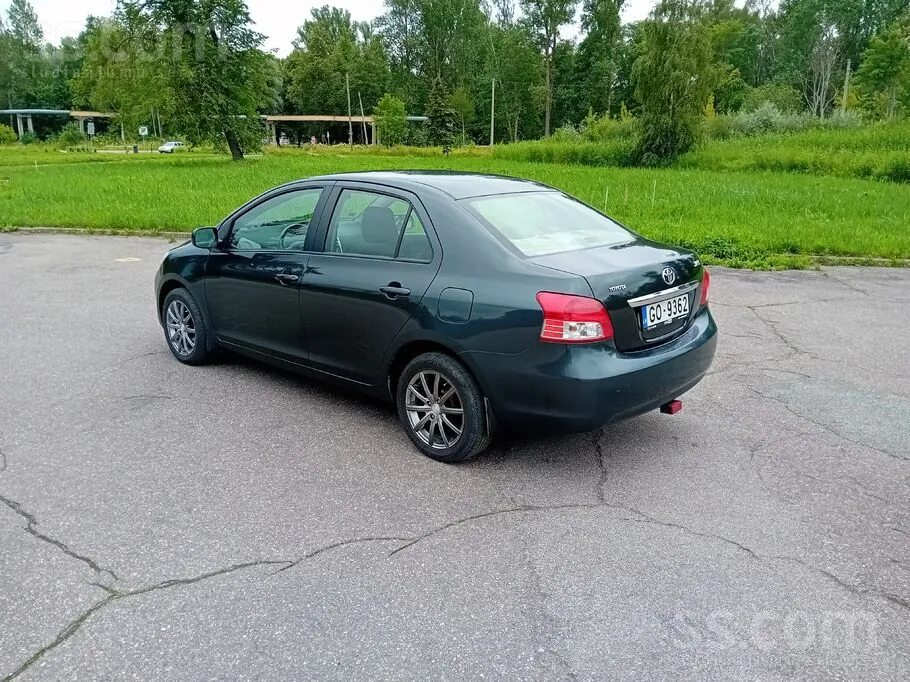 Toyota Yaris 2007 photo 2