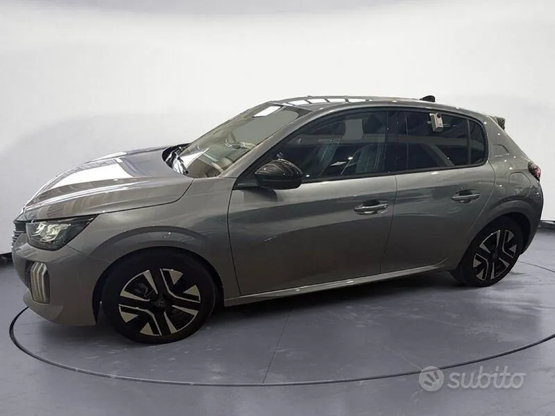 Peugeot 208 2025 photo 2