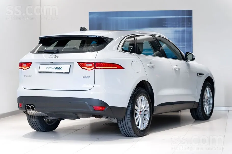 Jaguar F-Pace 2021 photo 3