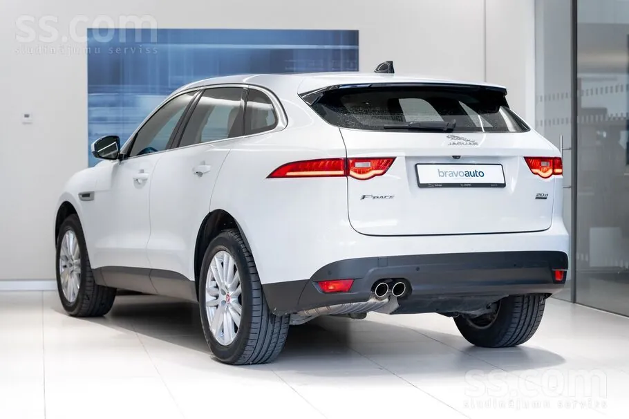 Jaguar F-Pace 2021 photo 4