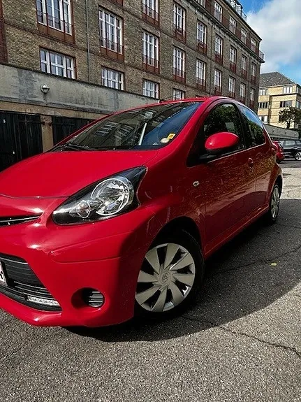 Toyota Aygo 2012 photo 3