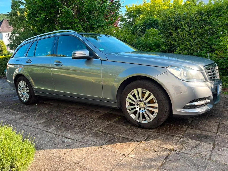 Mercedes-Benz C200