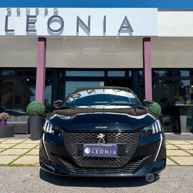 Peugeot 208 2022 photo 2