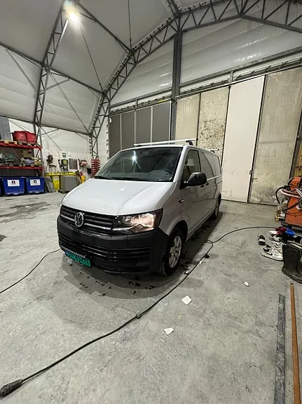 Volkswagen Transporter 2017 photo 2