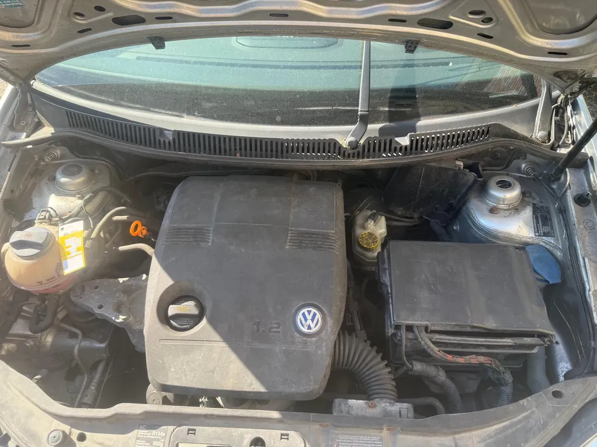Volkswagen Polo 2003 photo 2